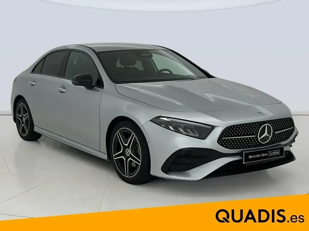 Usado Mercedes A150 150 CV (110 kW) 2025 Gris Berlina