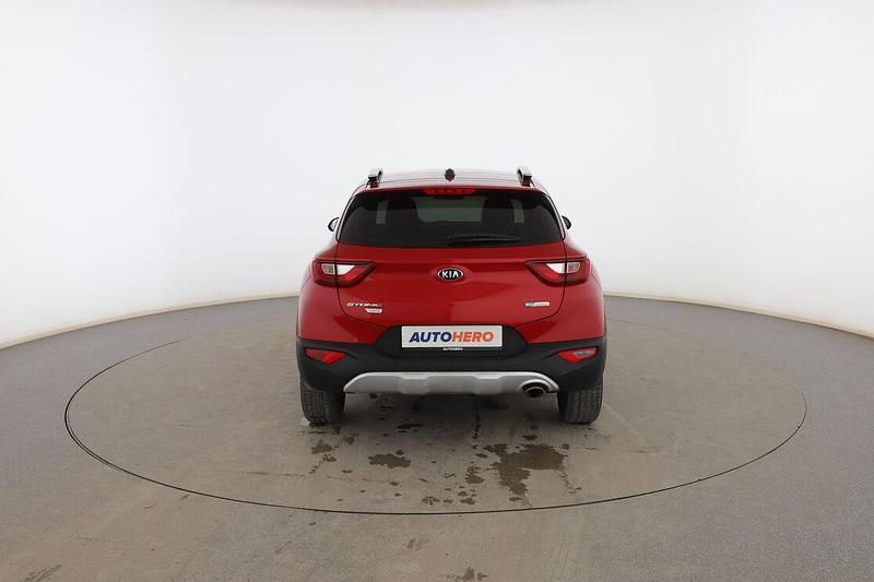 Usado Kia Stonic 101 HP (74 kW) 2020 Vermelho SUV
