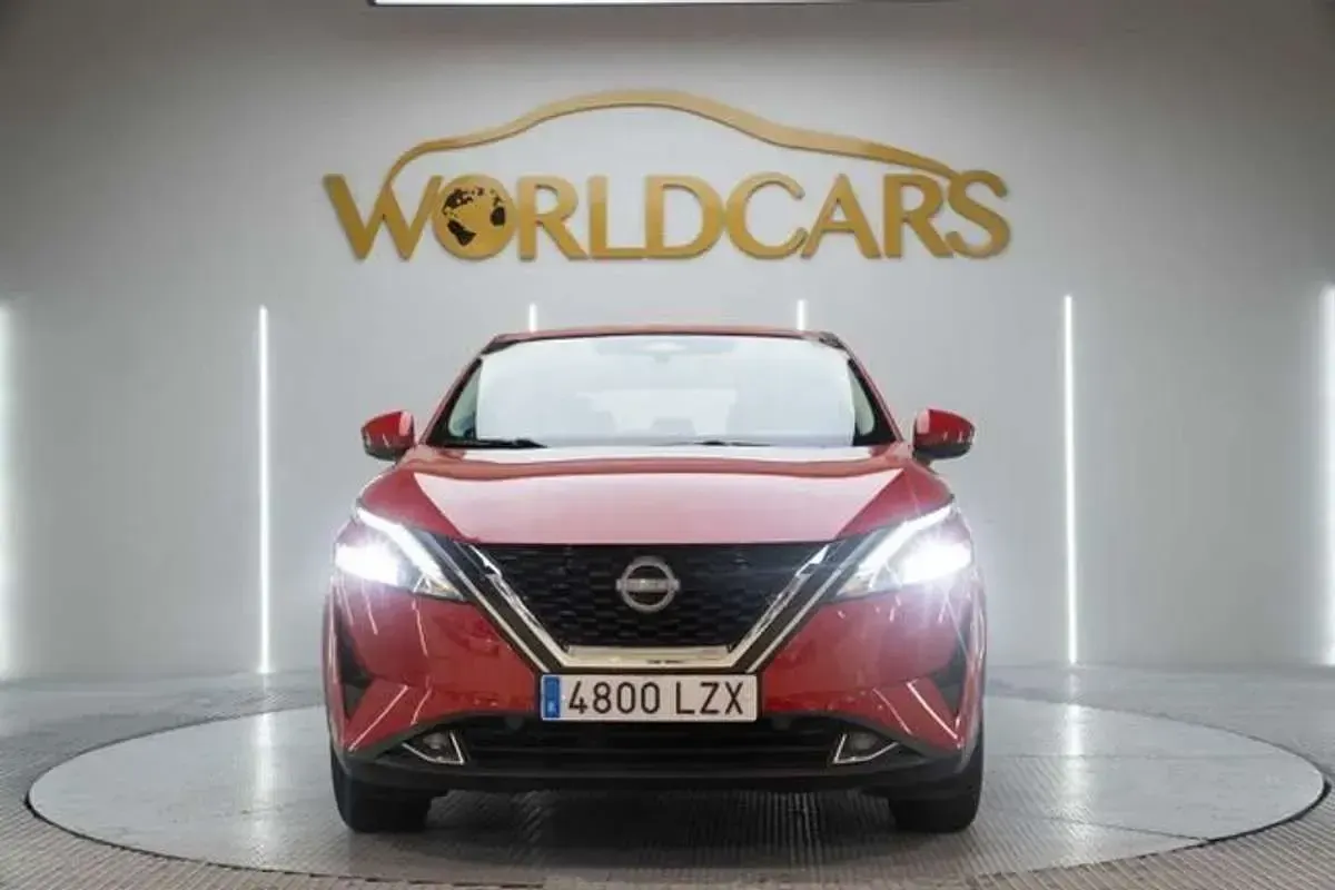 Usado Nissan Qashqai N-Connecta 140 CV (102 kW) 2022 Rojo SUV