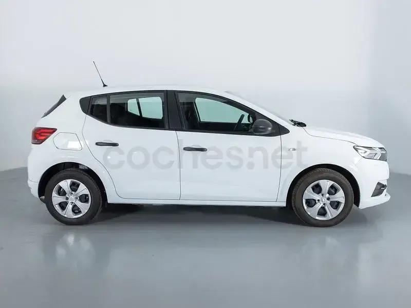 Usado Dacia Sandero Essentiel 101 CV (74 kW) 2021 Blanco Berlina