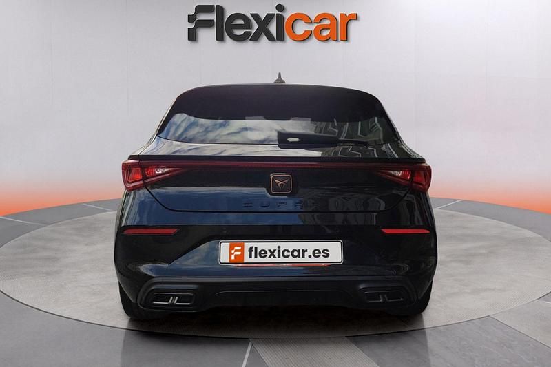 Usado Cupra Leon 150 CV (110 kW) 2023 Negro Berlina
