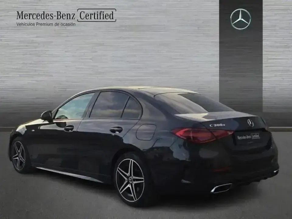 Usado Mercedes C300e 313 CV (230 kW) 2025 Gris Berlina