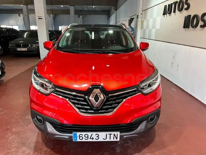 Usado Renault Kadjar Life 130 CV (95 kW) 2016 Granate SUV
