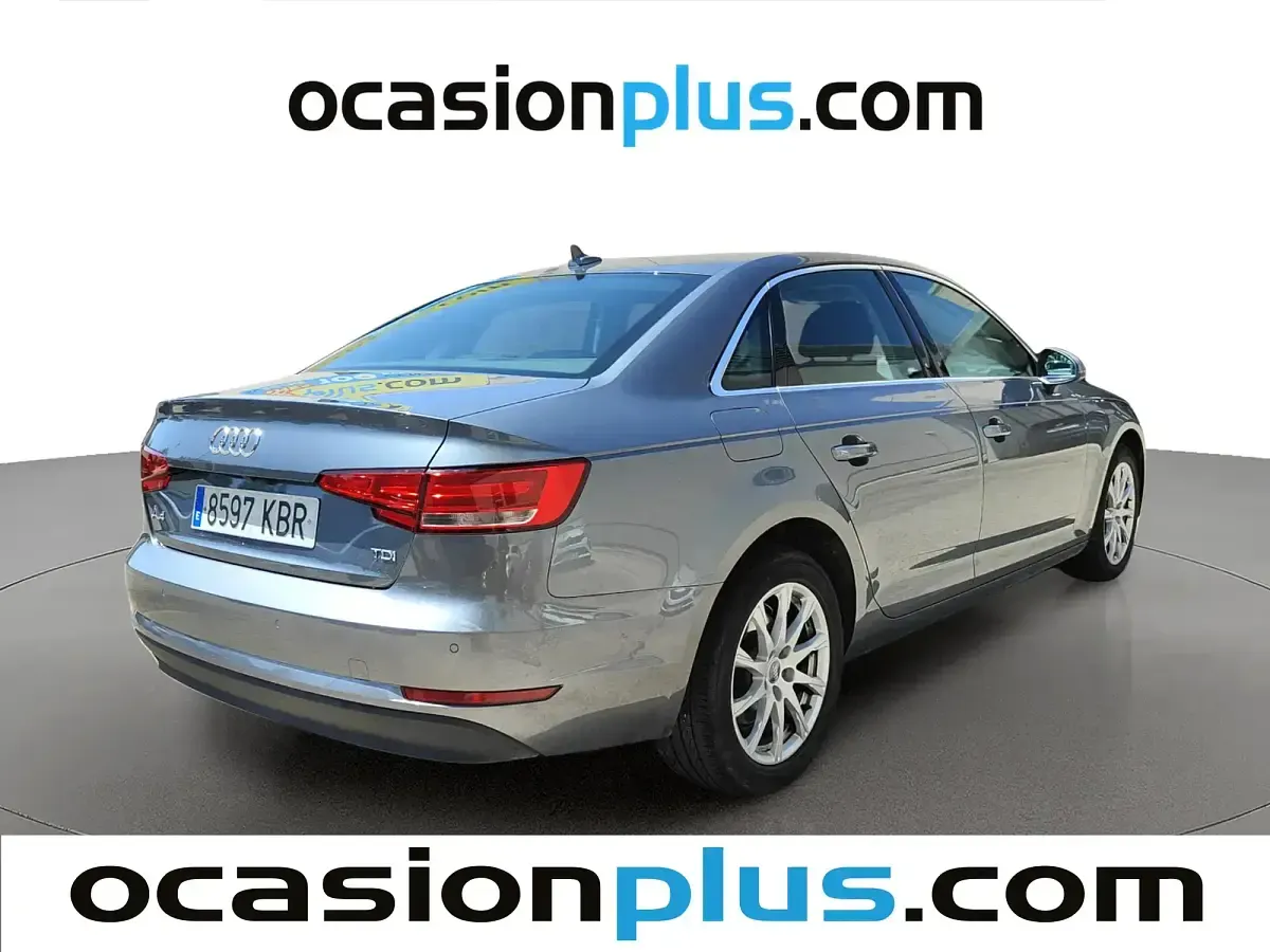 Usado Audi A4 Advanced 150 CV (110 kW) 2017 Gris Berlina