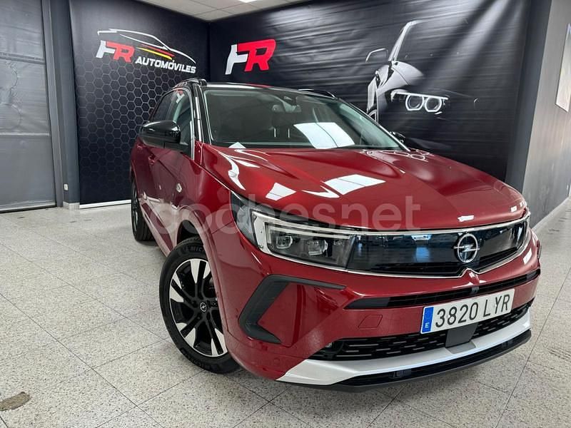 Usado Opel Grandland X Ultimate 130 CV (95 kW) 2022 Granate SUV