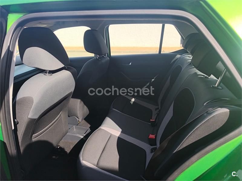 Usado Skoda Fabia Ambition 75 CV (55 kW) 2017 Verde Berlina