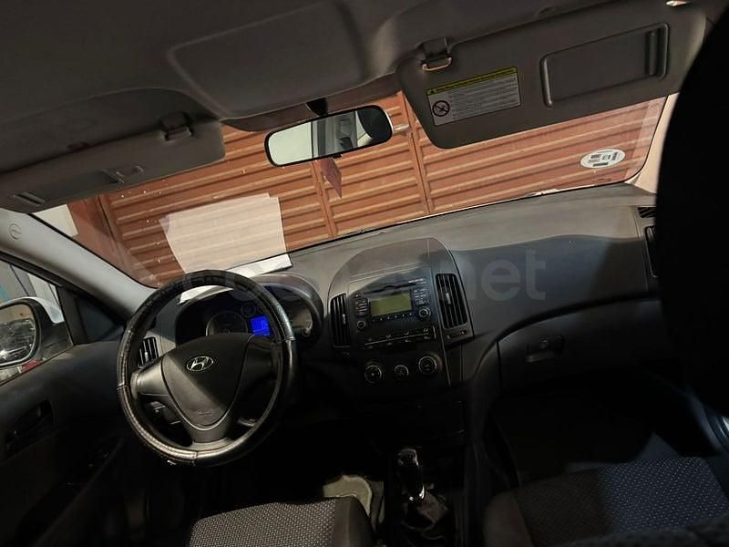 Usado Hyundai i30 Style 128 CV (94 kW) 2010 Blanco Berlina