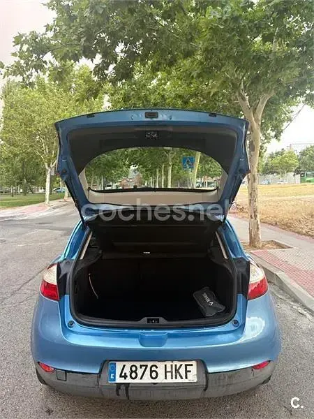 Usado Renault Mégane III Dynamique 110 CV (80 kW) 2012 Azul Berlina