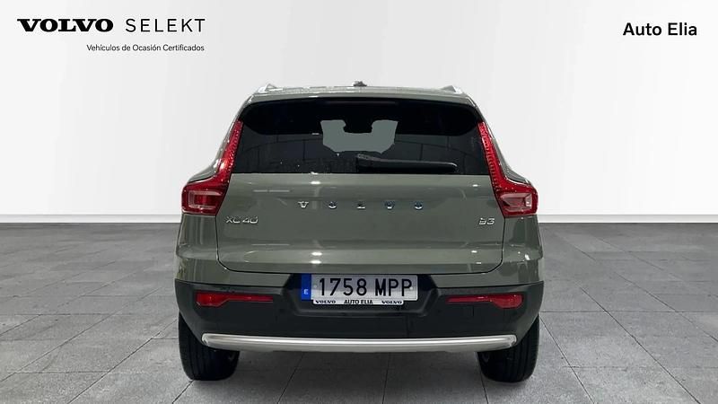 Usado Volvo XC40 Core 163 CV (119 kW) 2024 SUV