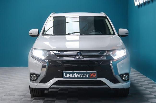 Usado Mitsubishi Outlander P-HEV 203 CV (149 kW) 2016 Blanco SUV