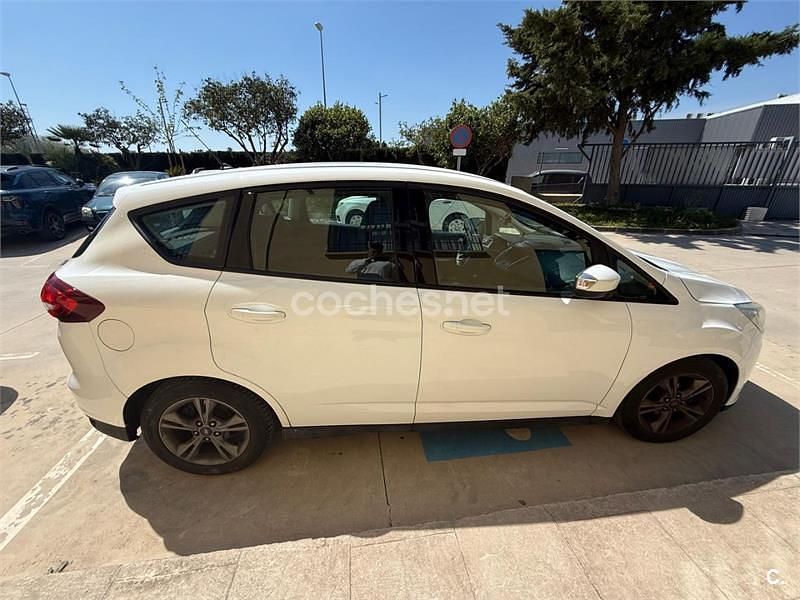 Usado Ford C-MAX Trend 120 CV (88 kW) 2019 Blanco Monovolumen