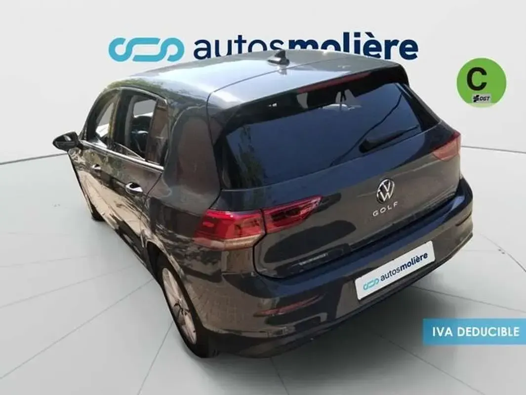 Usado VW Golf VIII 110 CV (80 kW) 2021 Gris Utilitario
