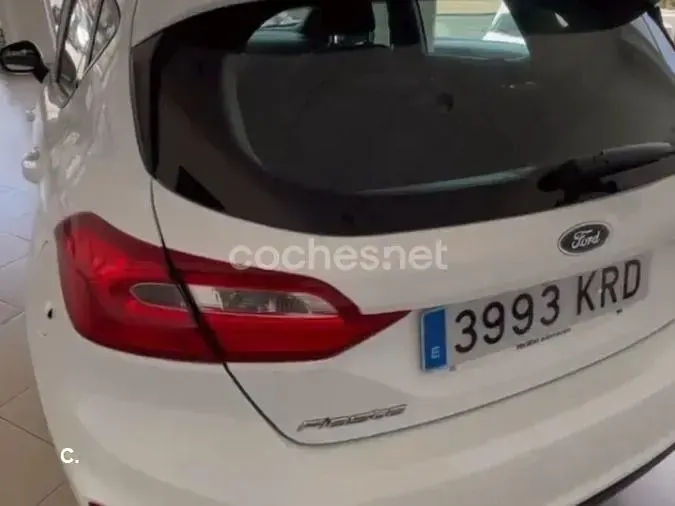 Usado Ford Fiesta Trend 85 CV (62 kW) 2018 Blanco Utilitario