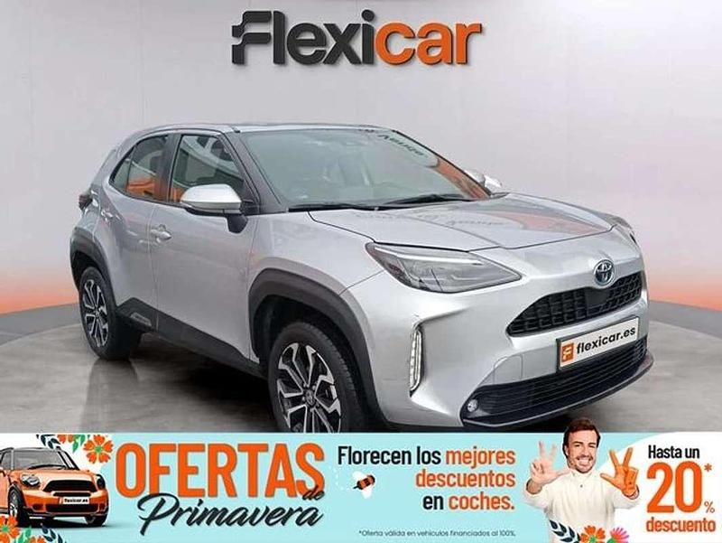 Usado Toyota Yaris Cross Active 116 CV (85 kW) 2022 Gris SUV