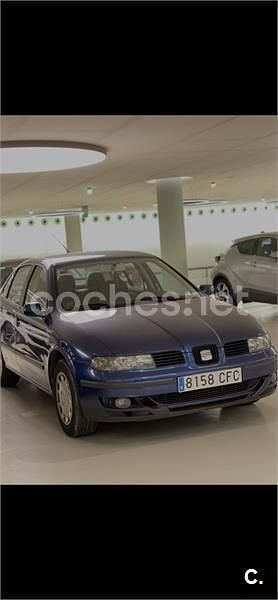 Usado Seat Toledo Sport 110 CV (80 kW) 2003 Azul Berlina