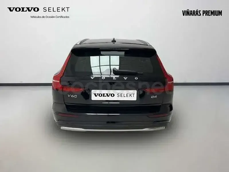 Usado Volvo V60 CC Core 197 CV (144 kW) 2023 Blanco Familiar