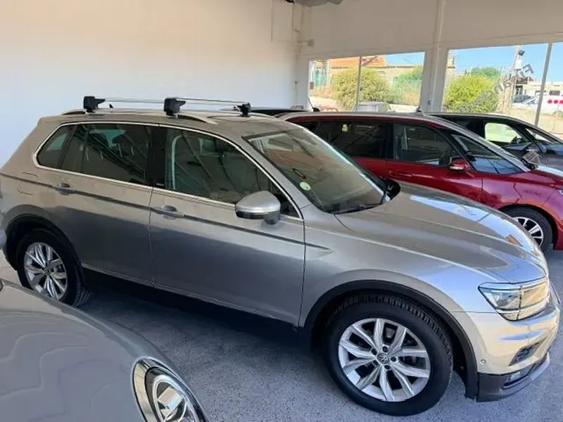 Usado VW Tiguan Life 150 CV (110 kW) 2020 Gris / plata SUV