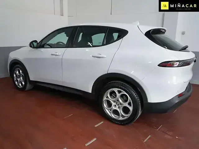 Usado Alfa Romeo Tonale Sprint 130 CV (95 kW) 2023 Blanco SUV