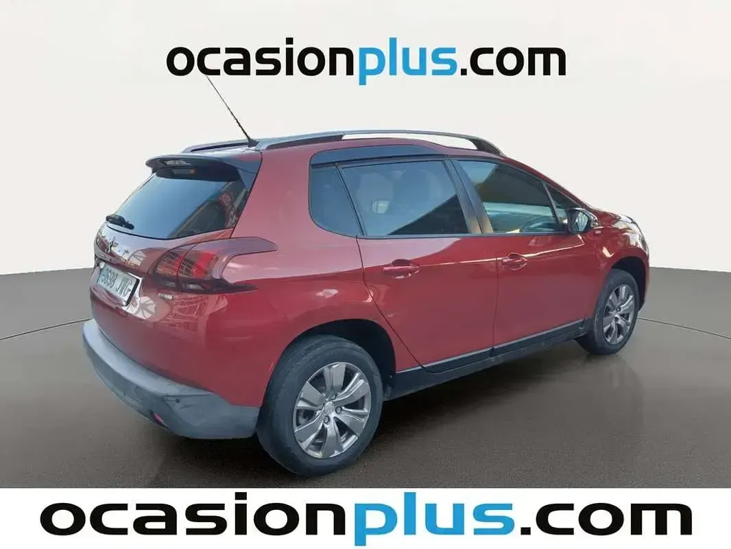 Usado Peugeot 2008 Style 82 CV (60 kW) 2017 Rojo SUV