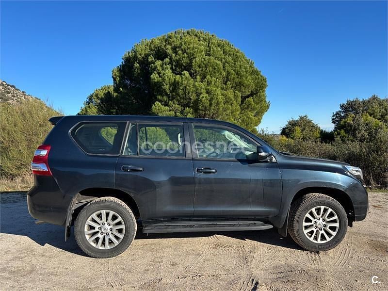 Usado Toyota Land Cruiser 177 CV (130 kW) 2016 Azul SUV