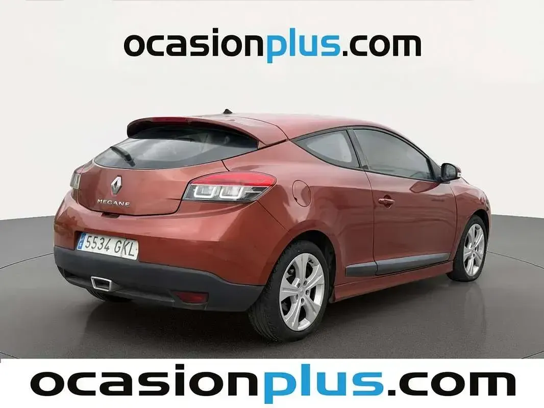 Usado Renault Mégane III Dynamique 106 CV (77 kW) 2009 Naranja Coupe