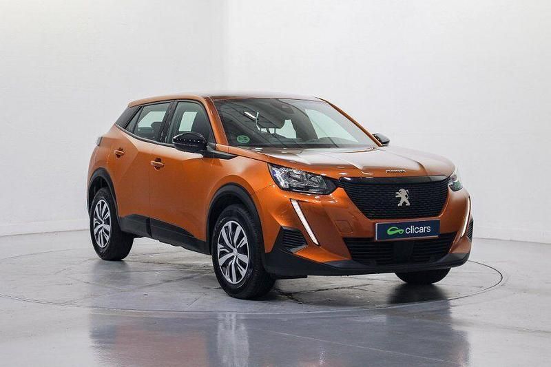 Usado Peugeot 2008 Active 100 CV (73 kW) 2023 Naranja SUV