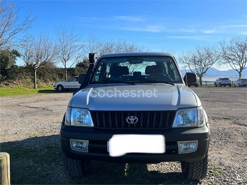 Usado Toyota Land Cruiser 163 CV (119 kW) 2001 Gris / plata SUV
