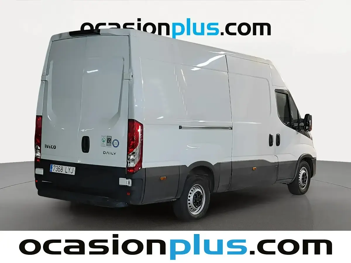 Usado Iveco Daily 156 CV (114 kW) 2022 Blanco Berlina