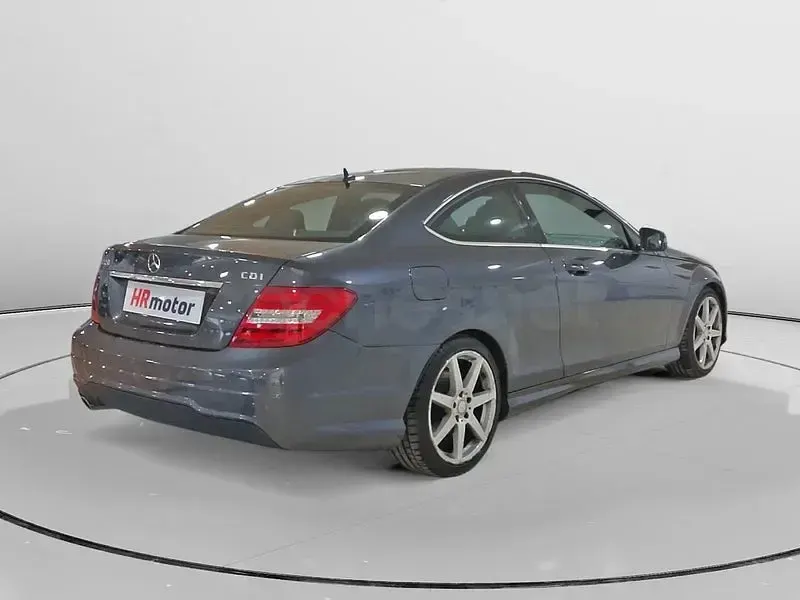 Usado Mercedes C220 170 CV (125 kW) 2015 Gris / plata Coupe