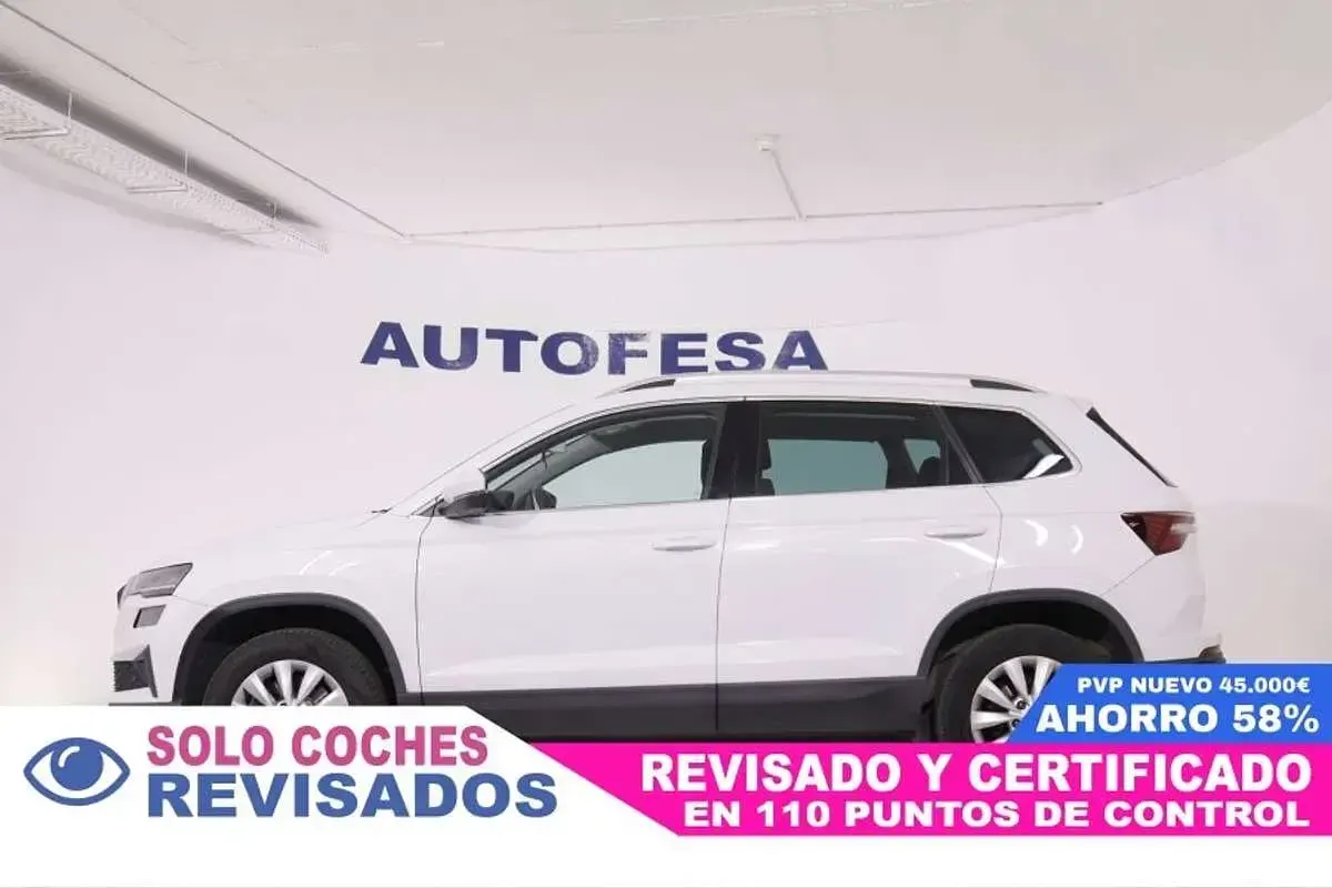 Usado Skoda Karoq Ambition 150 CV (110 kW) 2022 Blanco SUV