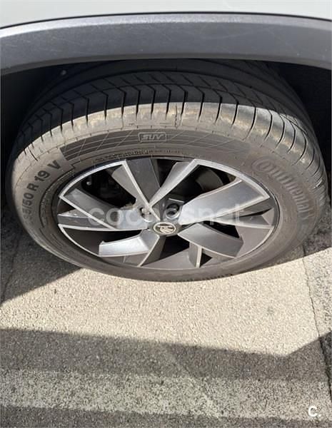 Usado Skoda Kodiaq SportLine 150 CV (110 kW) 2023 Gris / plata SUV