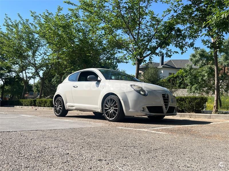 Blanco Usado 2010 Alfa Romeo MiTo Quadrifoglio Verde Utilitario | 4900 € (Super precio) - Imagen 1/4