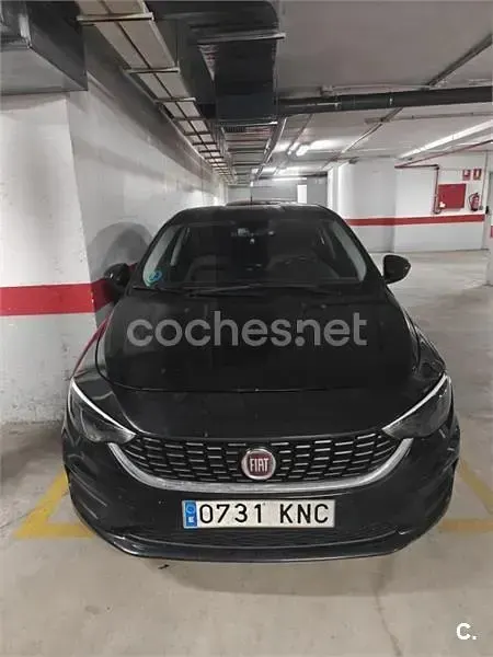 Usado Fiat Tipo Easy 120 CV (88 kW) 2018 Negro Berlina