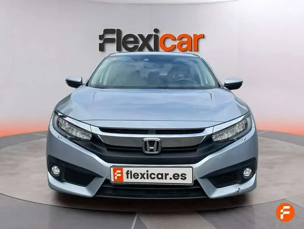Usado Honda Civic Executive 120 CV (88 kW) 2019 Gris Berlina