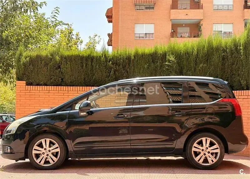 Usado Peugeot 5008 Sport 150 CV (110 kW) 2010 Negro Monovolumen