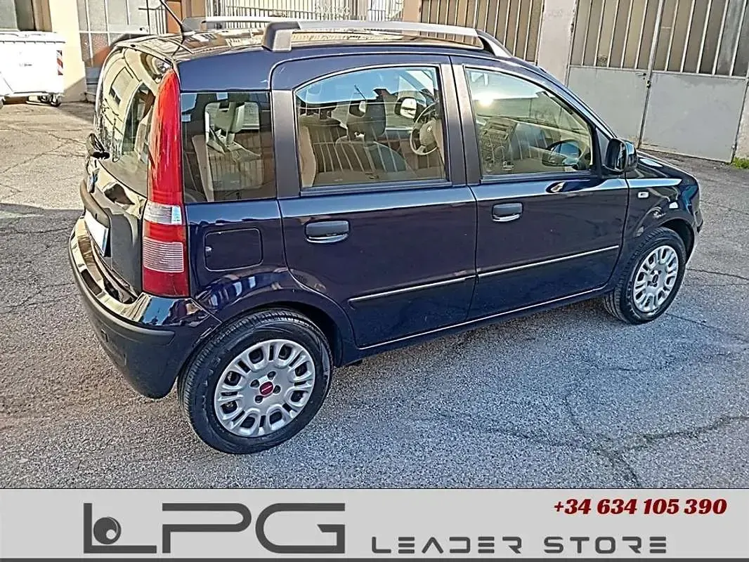 Usado Fiat Panda Dynamic 68 CV (50 kW) 2011 Azul Utilitario
