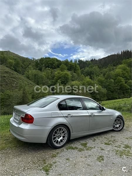 Usado BMW 325 Sport Line 192 CV (141 kW) 2006 Gris / plata Berlina