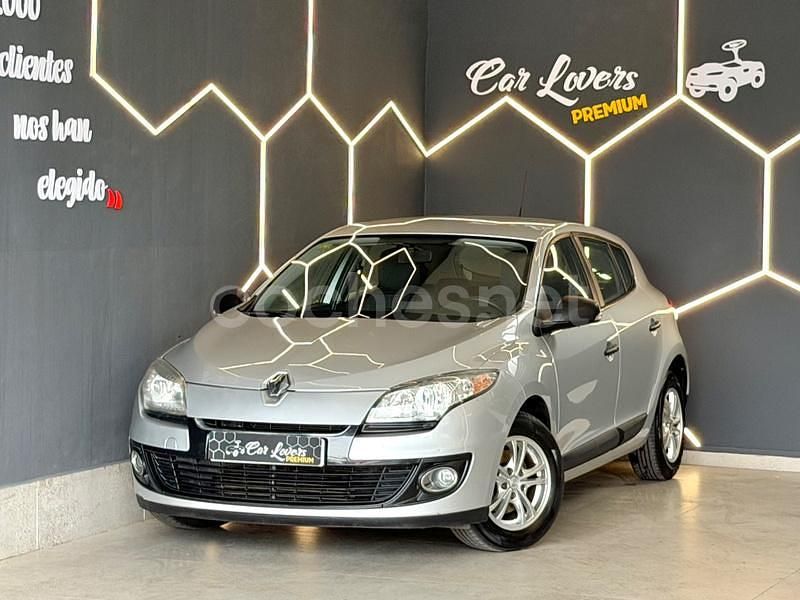 Gris / plata Usado 2012 Renault Mégane III Dynamique Berlina | 6000 € (Un poco caro) - Imagen 1/4