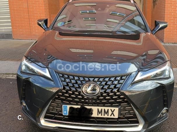 Usado Lexus UX 184 CV (135 kW) 2024 Negro SUV