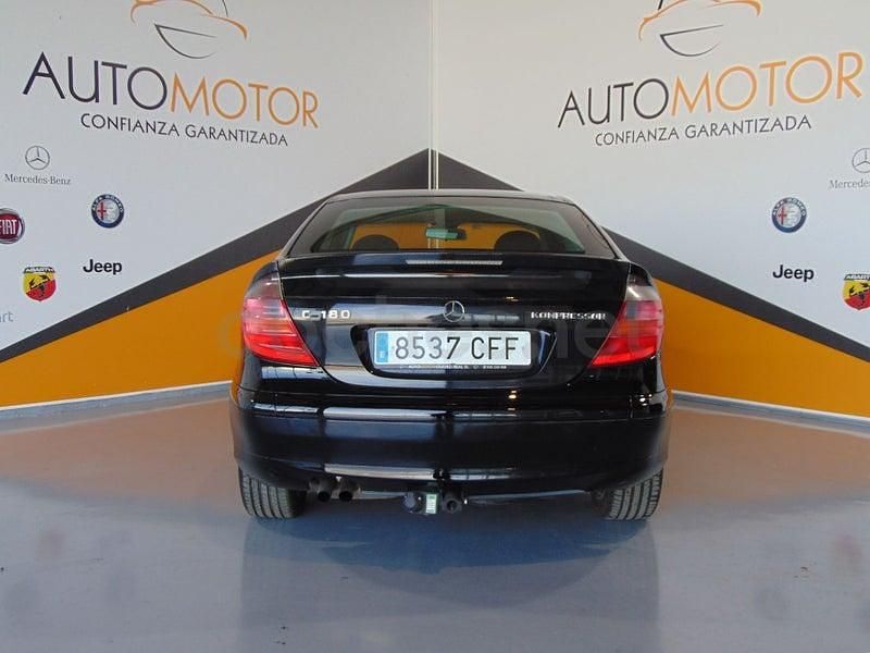 Usado Mercedes C180 143 CV (105 kW) 2003 Negro Berlina