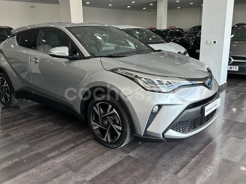 Gris / plata Usado 2024 Toyota C-HR Advance SUV | 26.499 € (Buen precio) - Imagen 1/4