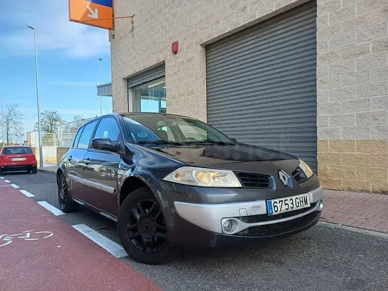 Usado Renault Mégane Exception 130 CV (95 kW) 2009 Gris / plata Berlina