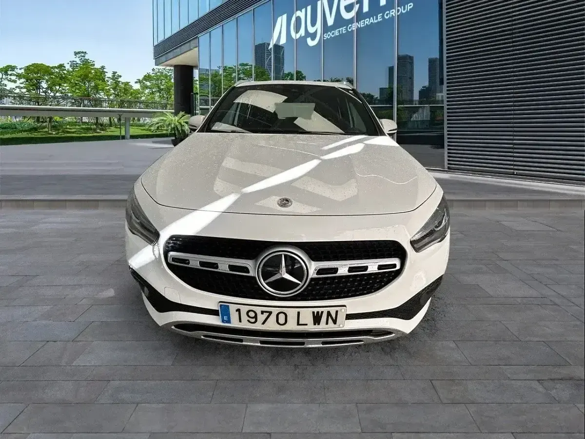 Usado Mercedes GLA200 150 CV (110 kW) 2022 Blanco SUV