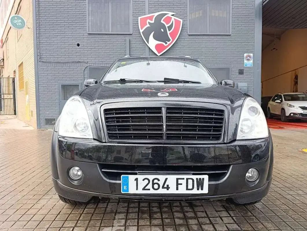 Usado SsangYong Rexton Limited 186 CV (136 kW) 2006 Negro SUV