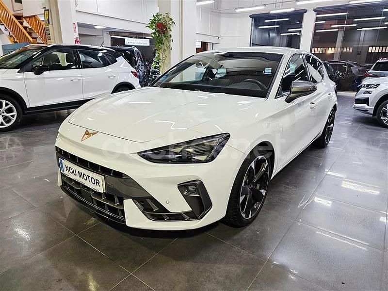 Blanco Usado 2024 Cupra Leon Berlina | 29.400 € (Un poco caro) - Imagen 1/4