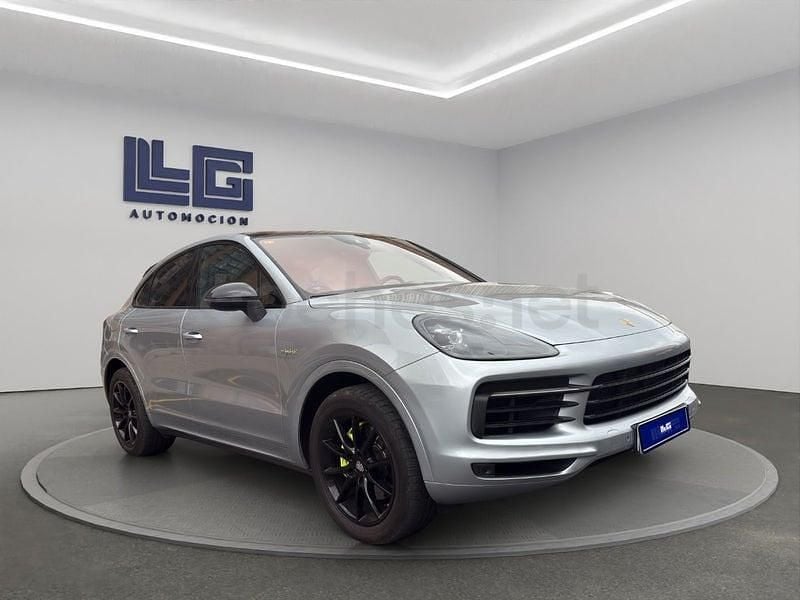Usado Porsche Cayenne 462 CV (339 kW) 2020 Gris / plata SUV