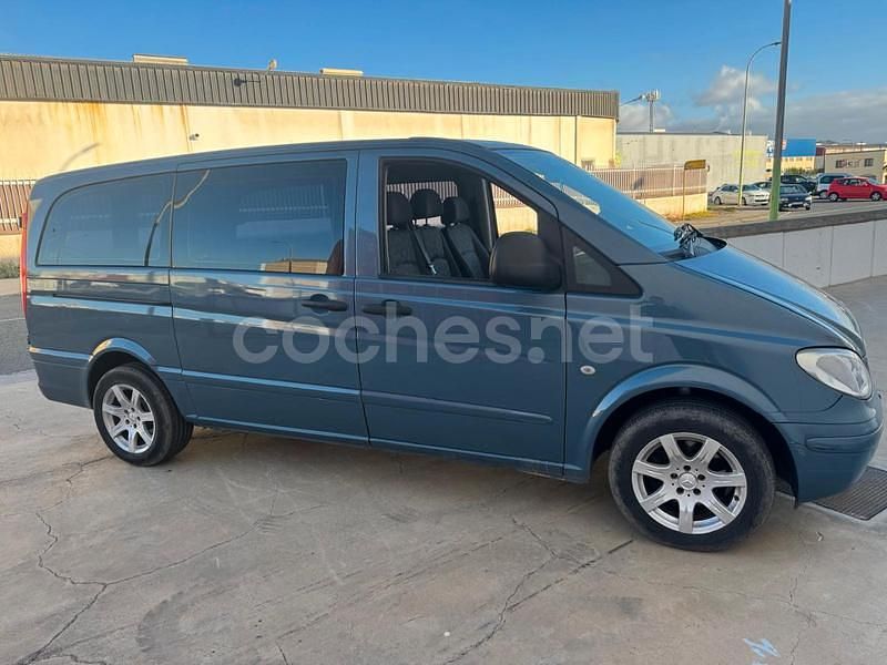 Usado Mercedes Viano 109 CV (80 kW) 2005 Azul Monovolumen