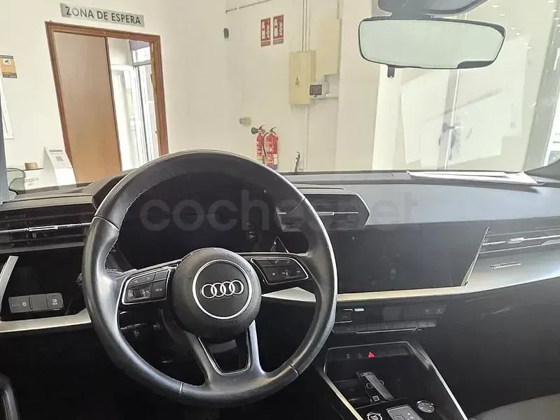 Usado Audi A3 110 CV (80 kW) 2021 Azul Berlina