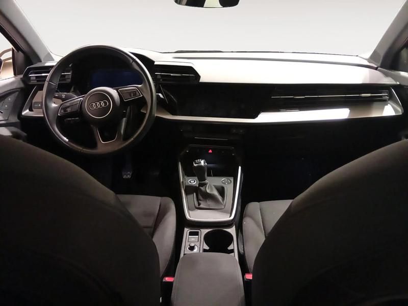 Usado Audi A3 Advanced Plus 150 CV (110 kW) 2021 Negro Berlina