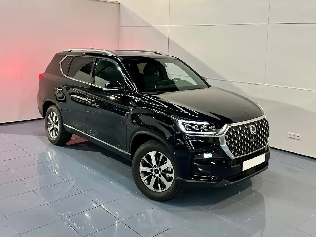 Nuevo SsangYong Rexton 202 CV (148 kW) 2026 Negro